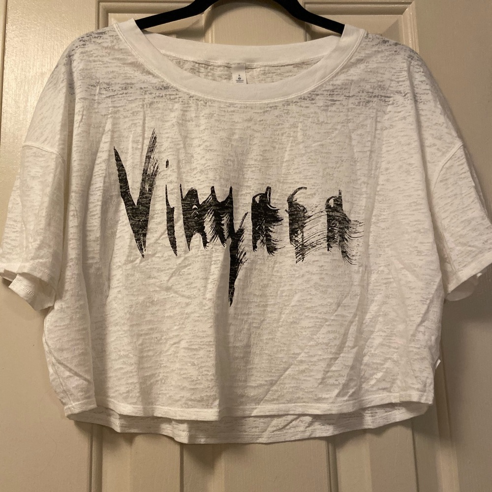 Lululemon lightest cropped ‘Vinyasa’ burnout tee